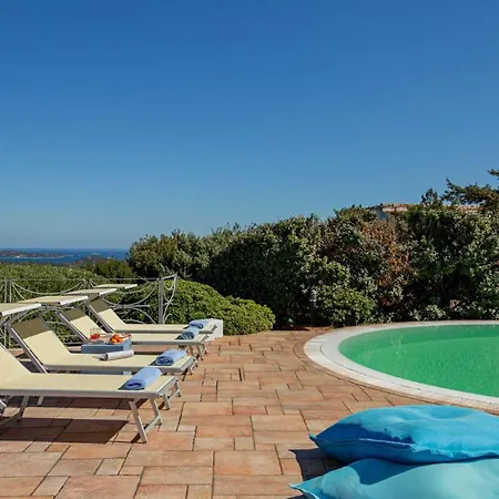 Villa Ilaria 8, Emma *