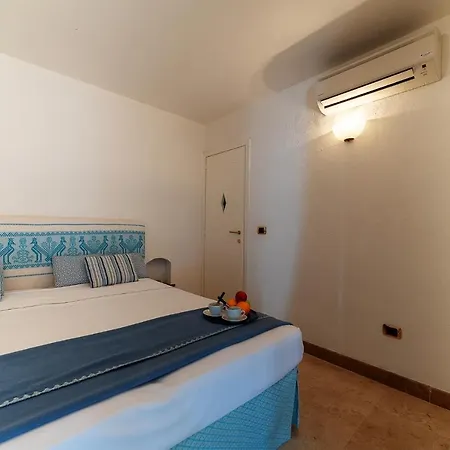 Villa Ilaria 8, Emma
